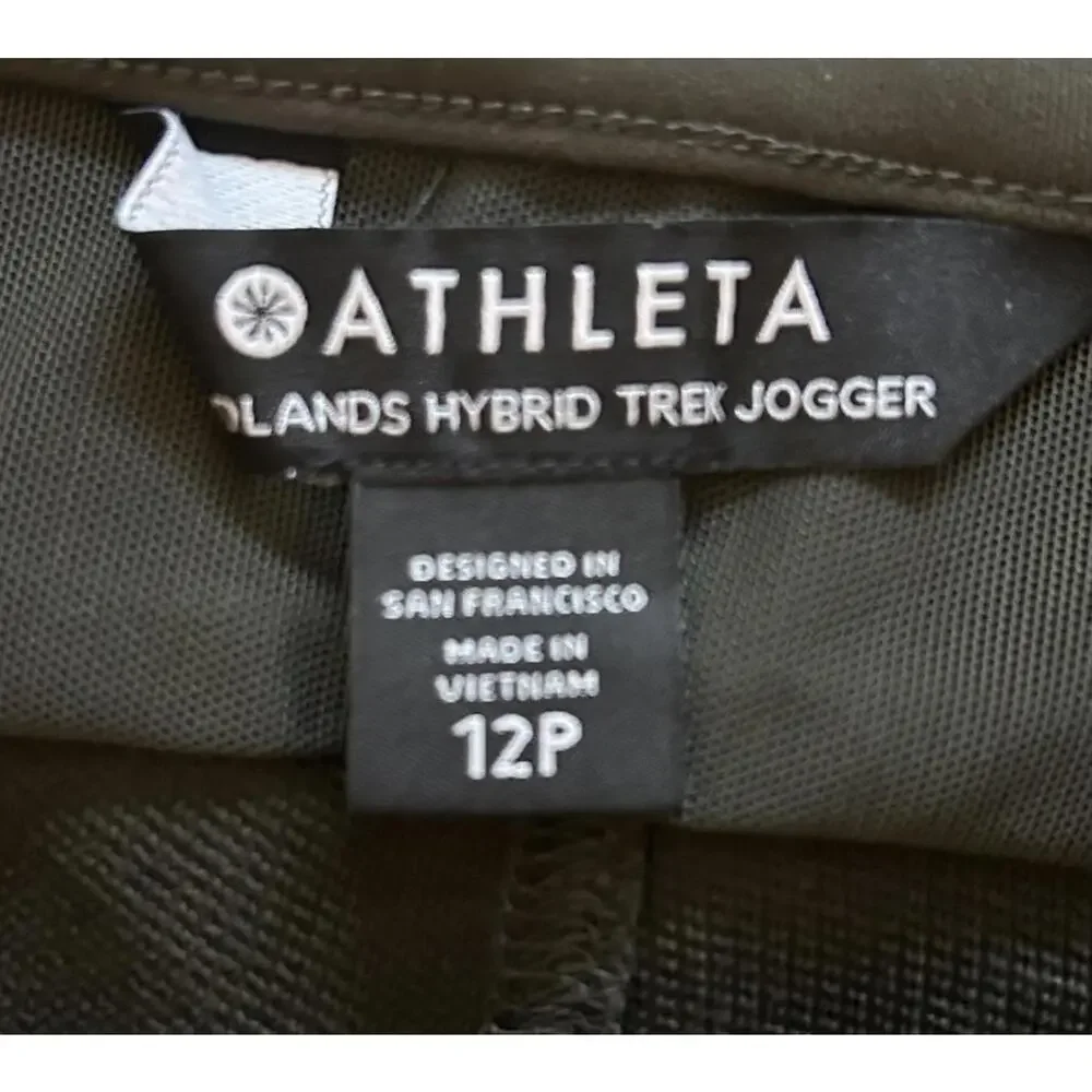 Aletha Headlands Hydro Trek Joggers, women’s size 12P. Army green khaki.
